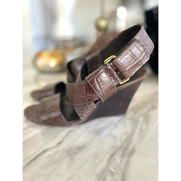 Tory Burch Brown Croc Embossed Wedge Chunky Strap Sandal - Picture 1 of 8